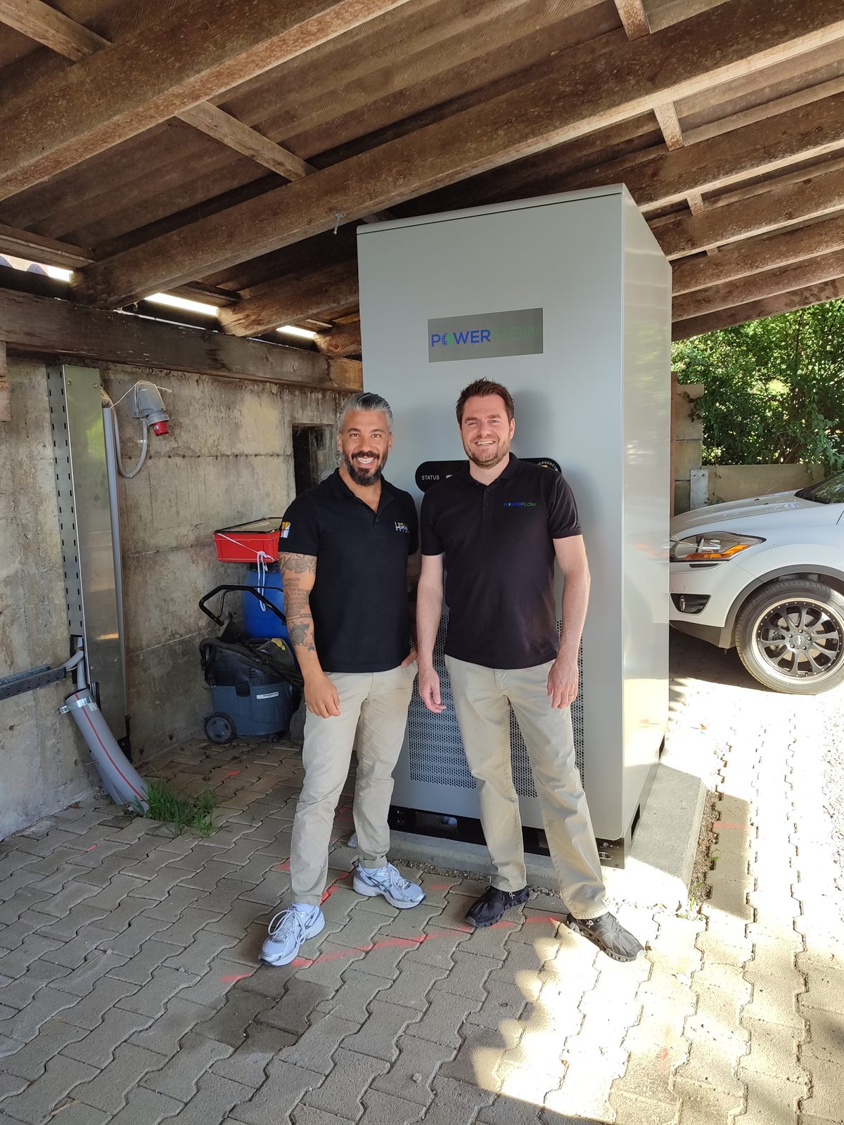 Projekt Sommerhof — PowerFlow Cabinet-Speicher auf einem Landwirtschaftsbetrieb